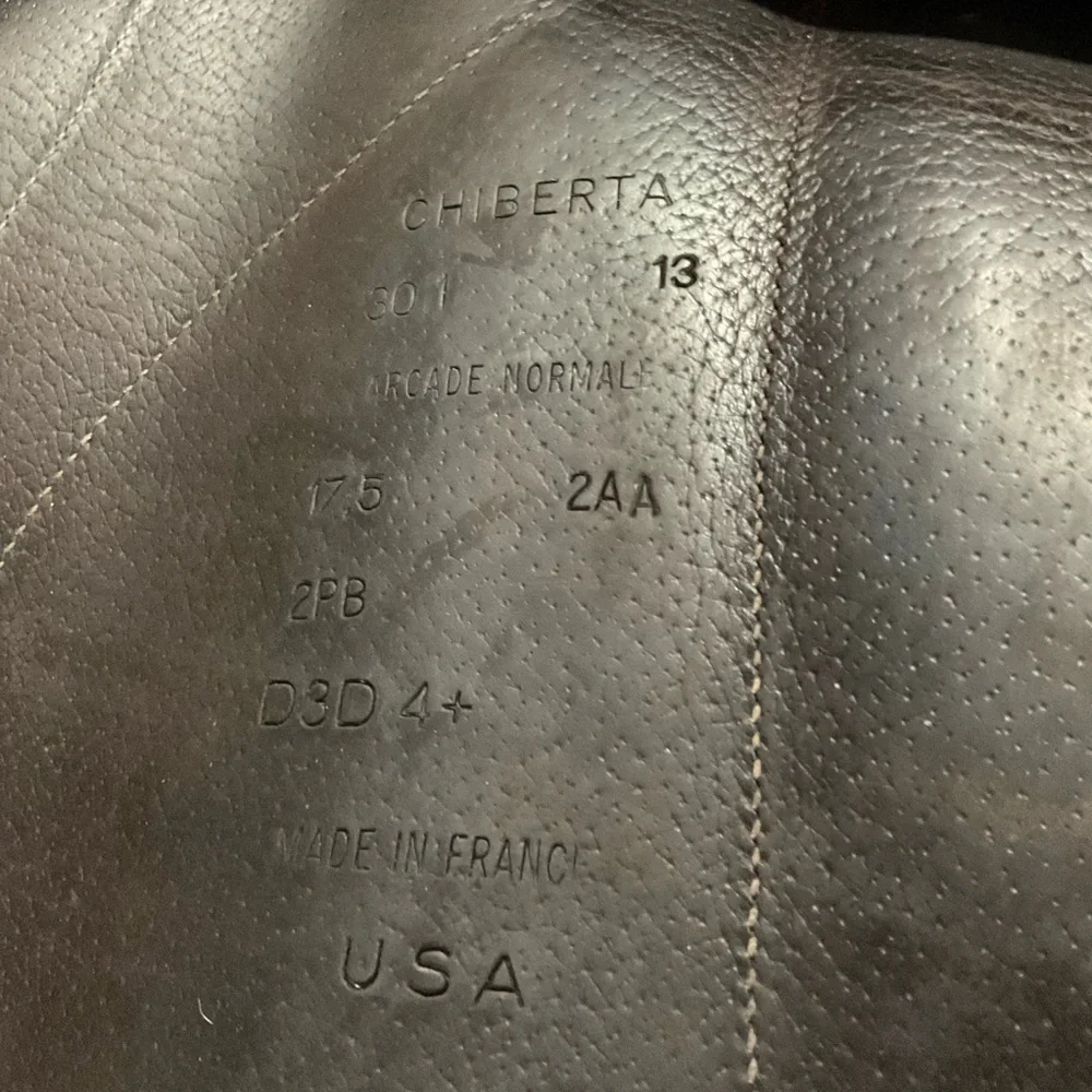 Devoucoux Chiberta Saddle 17.5 inch seat, 2013, cover and two girths, rich brown - Picture 5 of 16